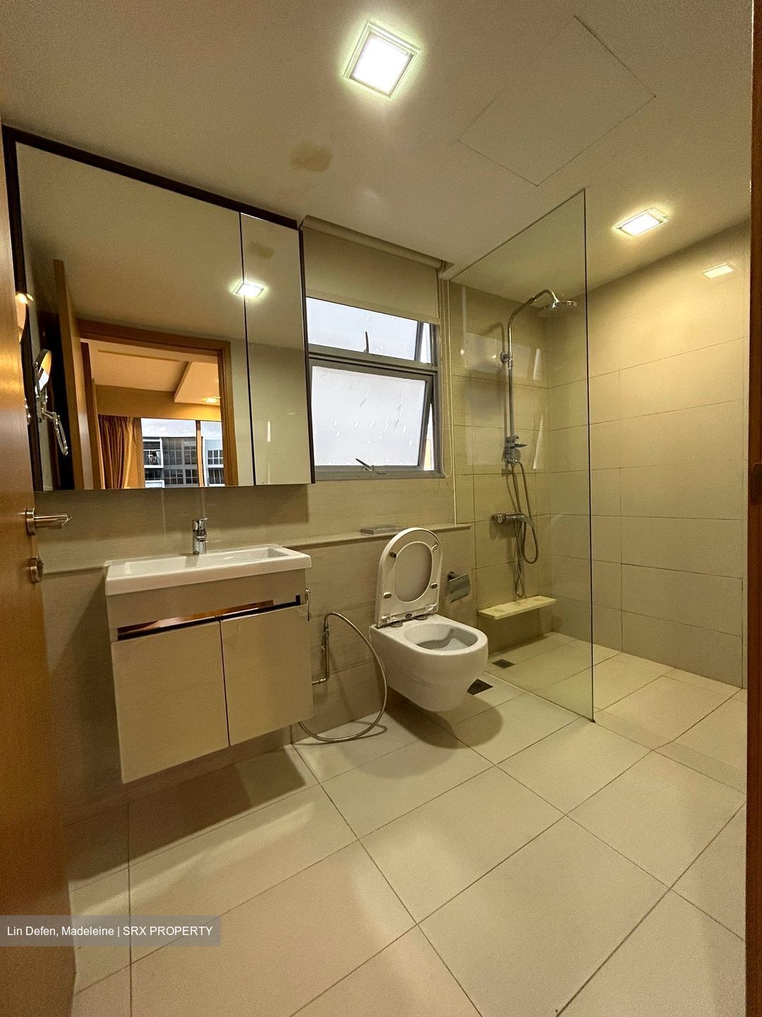 Prive (D19), Condominium #559600501
